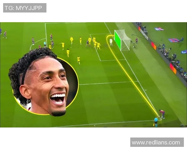 足球明星瞬间捕捉丝滑剪辑展现球场魅力与激情的完美画面